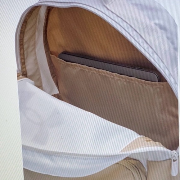 Under Armour Essential Backpack Khaki NWT - Picture 5 of 5